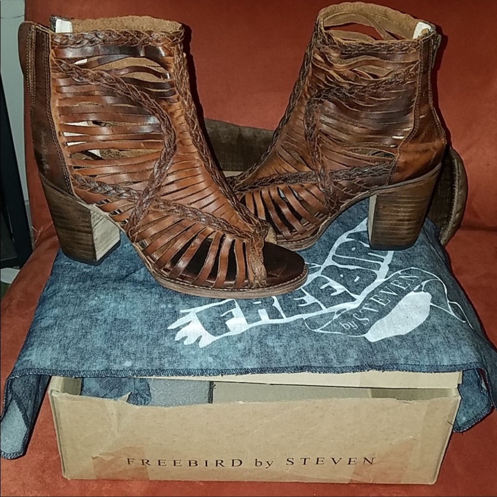 BRAND NEW, Freebird Bela Premium Leather Sandals